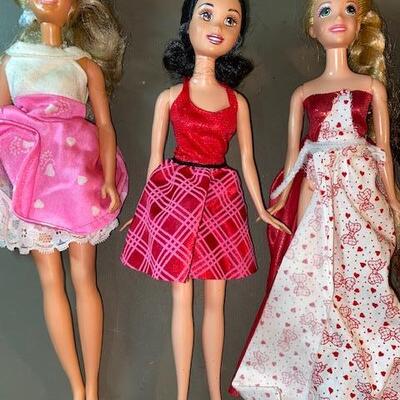 Lot 29- Barbie Lot