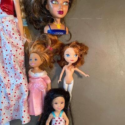 Lot 29- Barbie Lot