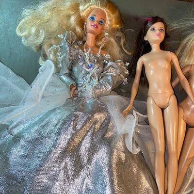 Lot 33- Barbie Lot