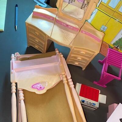 Lot 40- Vintage Barbie House Lot