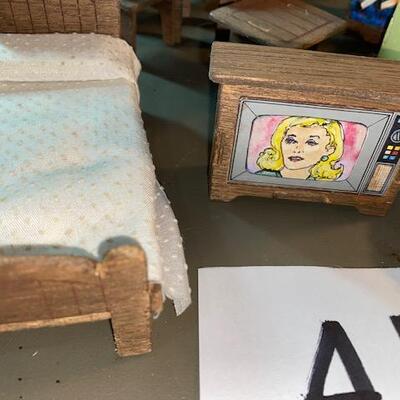 Lot 41- small doll house lot