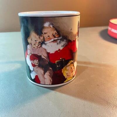 Lot 66 - 4 Coca Cola Mugs