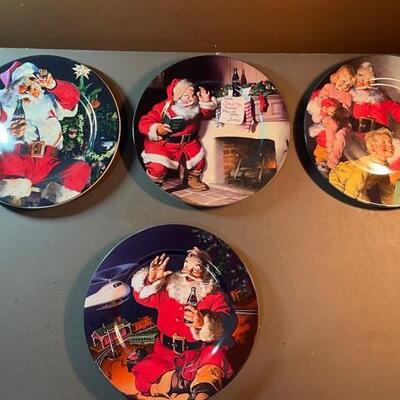 Lot 67- Coca Cola Plate Set