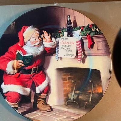 Lot 67- Coca Cola Plate Set