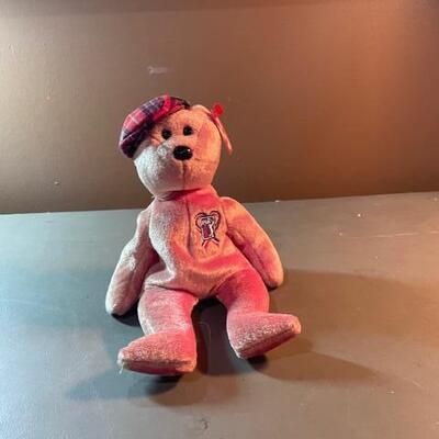 Lot 81 - Golf items