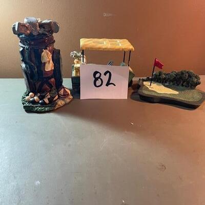 Lot 82 - Golf items
