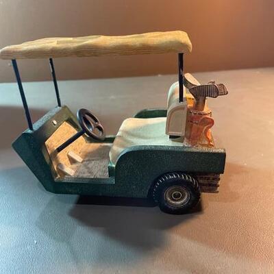 Lot 82 - Golf items
