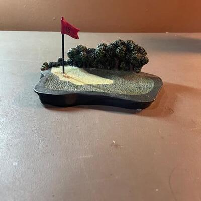 Lot 82 - Golf items