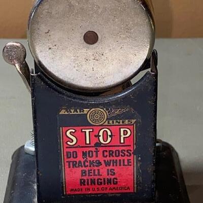 Lot 89 - HO Scale Railroad crossing 