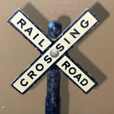 Lot 89 - HO Scale Railroad crossing 