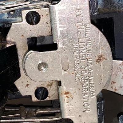 Lot 90- HO Scale train engine
