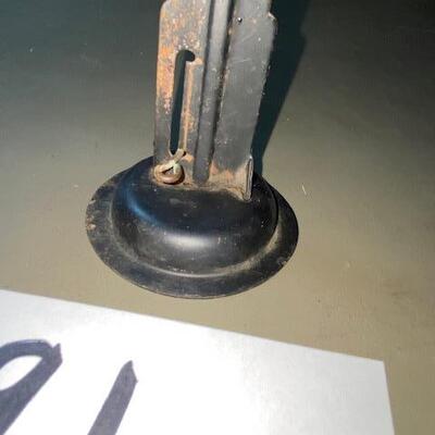 Lot 91 - HO Scale Train crossing signal