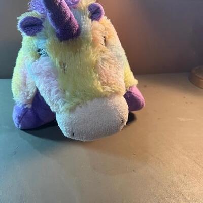 Lot 110 - Unicorn Pillow Pet
