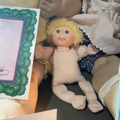 Lot 112 - Cabbage Patch Dolls
