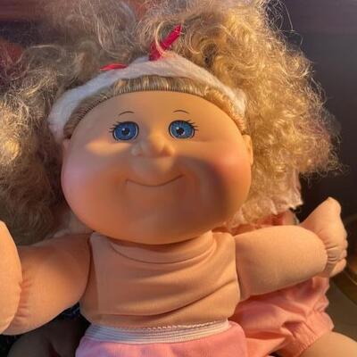 Lot 112 - Cabbage Patch Dolls