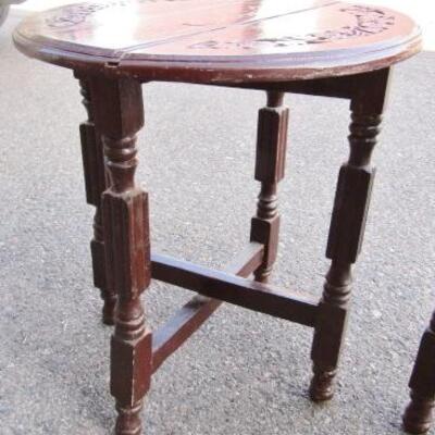 LOT 89  TWO MATCHING GATE LEG TABLES