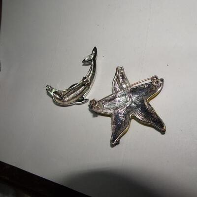 Silver tone Dolphin & Star Fish Brooch 