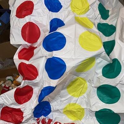 Lot 136 - Twister Game