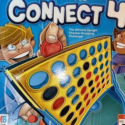 Lot 146 - Connect 4 Game 