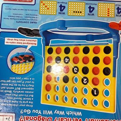 Lot 146 - Connect 4 Game 