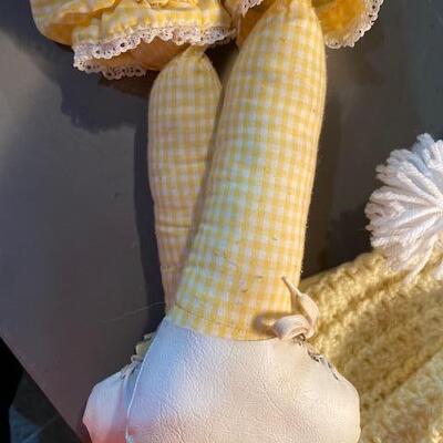Lot 178 - 4 vintage handmade dolls