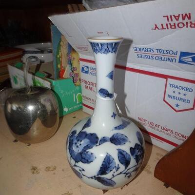 Asian Style Fitz & Floyd Blue & White Vase 