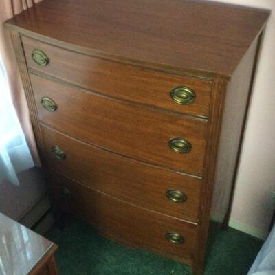 F-106 Mahogany Full Size Bed with Dresser 