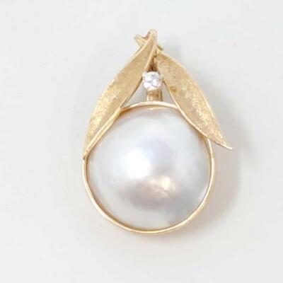 #134 â€¢ 14k Gold Diamond Pearl Pendant- 9.4g