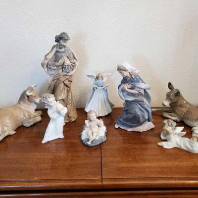 #1050 • Lladro Nativity Set