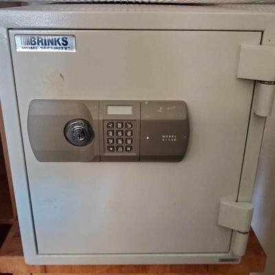 #4010 â€¢ Brinks Home Security Safe Comes With Key