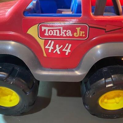 Lot 180 - Tonka and Craftsman trucks