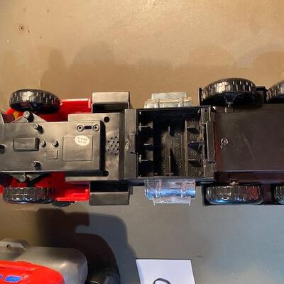 Lot 180 - Tonka and Craftsman trucks
