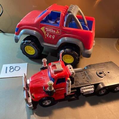 Lot 180 - Tonka and Craftsman trucks