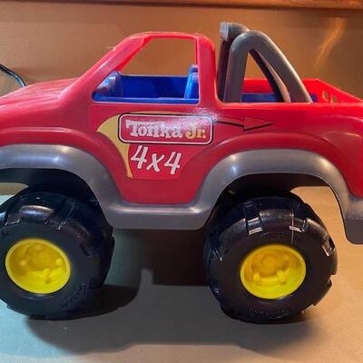 Lot 180 - Tonka and Craftsman trucks