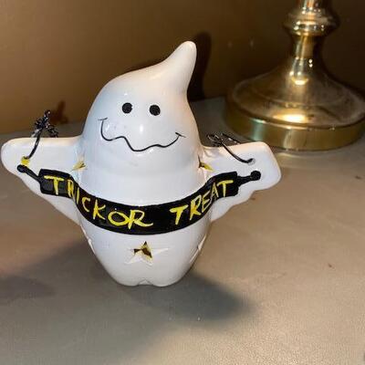 Lot 189 - Halloween Lanterns