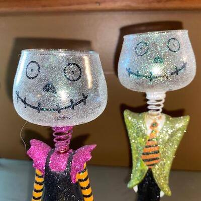 Lot 191 - Halloween Couple