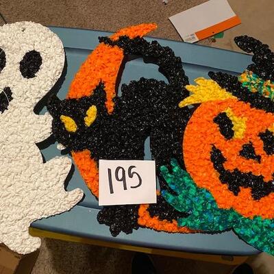 Lot 195 - Halloween popcorn decs