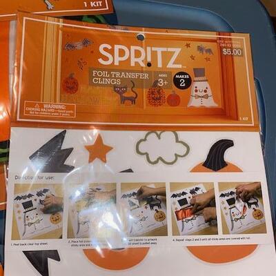 Lot 198 - halloween Craft Kits