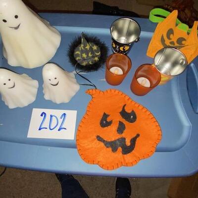 Lot 202 - Halloween Misc.