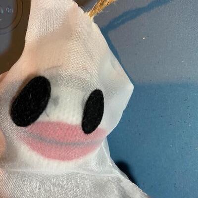 Lot 204 - halloween misc