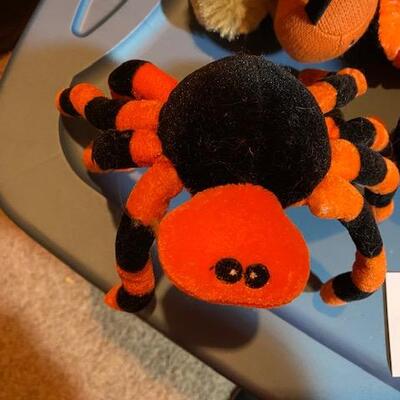 Lot 207 - Halloween Plush