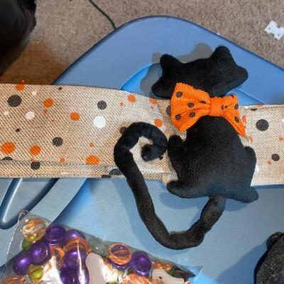 Lot 210 - Halloween misc