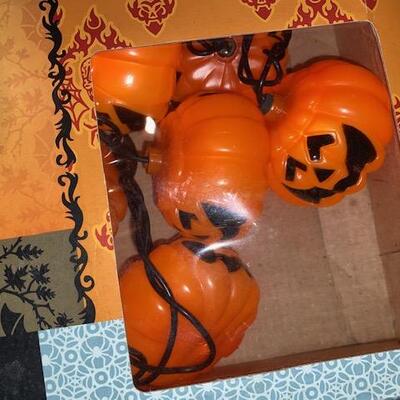Lot 218 - Pumpkin Lights