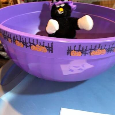 Lot 220 -  halloween misc
