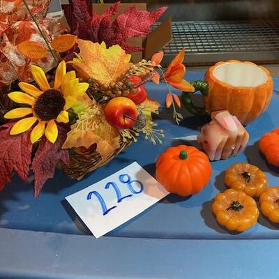 Lot 228 - Fall decor