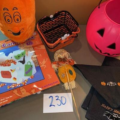 Lot 230 - Halloween Misc