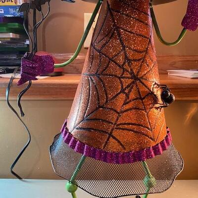 Lot 240 -  halloween stand