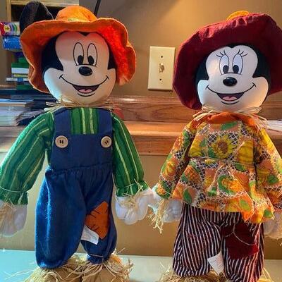 Lot 242 - Mikey ajnd Disney Scarecrows 