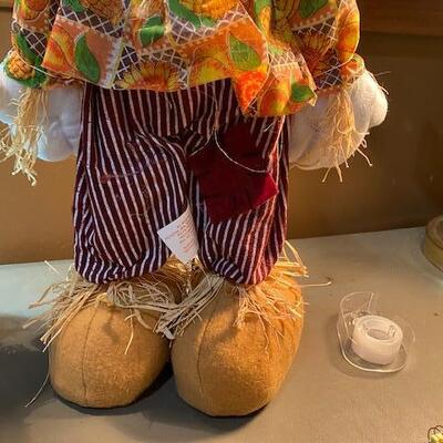 Lot 242 - Mikey ajnd Disney Scarecrows 