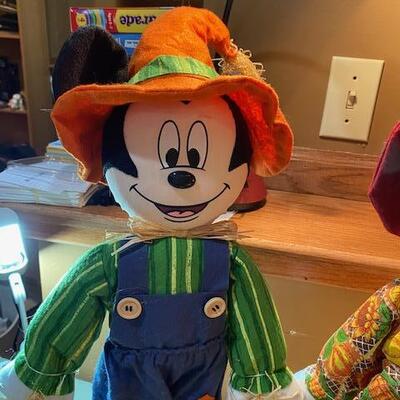 Lot 242 - Mikey ajnd Disney Scarecrows 